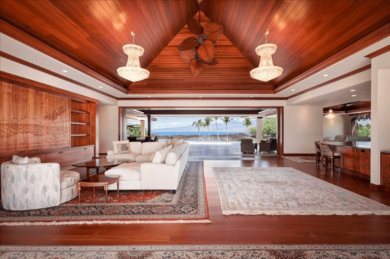 Almost Ocean Front Luxury Home